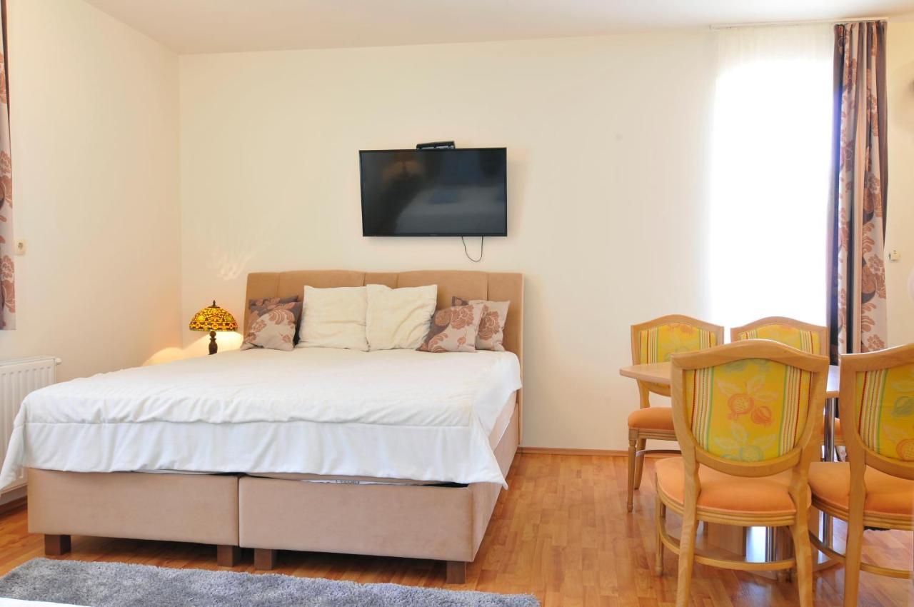 Farkas Apartman Siofok Dış mekan fotoğraf